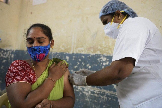 /Nas últimas 24 horas, Nova Délhi registrou 1.100 novos casos de covid-19, um número muito inferior aos quase 25.000 contágios diários detectados há seis semanas. Foto: NOAH SEELAM / AFP /Nas últimas 24 horas, Nova Délhi registrou 1.100 novos casos de covid-19, um número muito inferior aos quase 25.000 contágios diários detectados há seis semanas. Foto: NOAH SEELAM / AFP