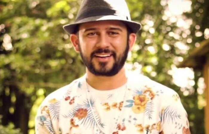 O poeta é conhecido pelos seus livros e pelas participação no programa Encontro com Fátima Bernardes/Instagram/Reprodução O poeta é conhecido pelos seus livros e pelas participação no programa Encontro com Fátima Bernardes/Instagram/Reprodução