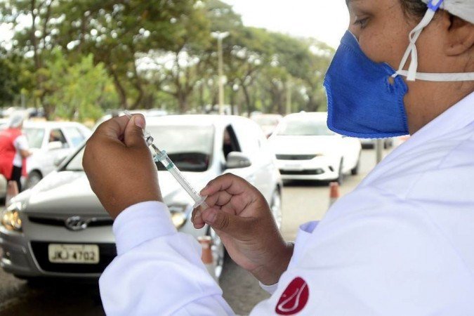/Quem recebeu vacina com menos de duas semanas de intervalo, terá de receber o reforço. Foto: Marcelo Ferreira/CB/D.A Press /Quem recebeu vacina com menos de duas semanas de intervalo, terá de receber o reforço. Foto: Marcelo Ferreira/CB/D.A Press