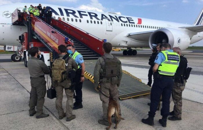 O incidente provocou também a convocatória de uma célula interministerial de crise, informou o ministério do Interior./crédito: GENDARMERIE NATIONALE / AFP O incidente provocou também a convocatória de uma célula interministerial de crise, informou o ministério do Interior./crédito: GENDARMERIE NATIONALE / AFP
