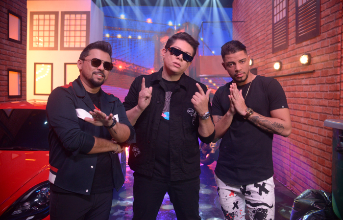 Xand, DJ Ivis e JS O Mão de Ouro no clipe de Vai Sentar no Pai/Foto: Mario Andrade/Maflicks