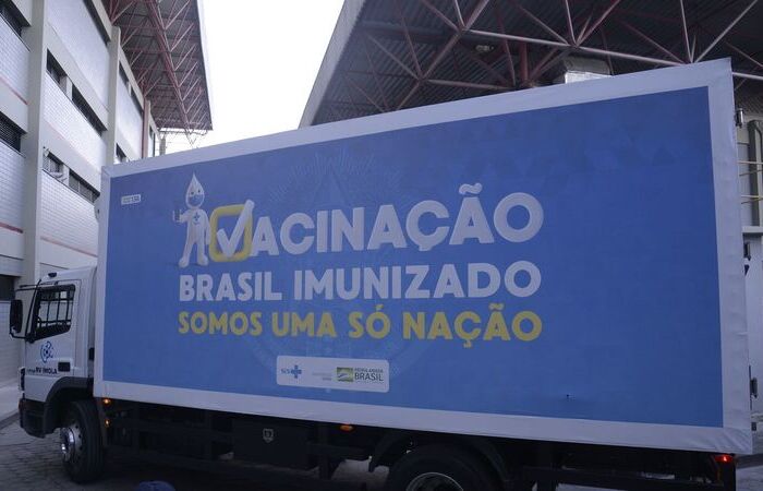 A previsão é que mais 12 milhões de doses sejam entregues este mês/Foto: Tomaz Silva/ Agência Brasil A previsão é que mais 12 milhões de doses sejam entregues este mês/Foto: Tomaz Silva/ Agência Brasil