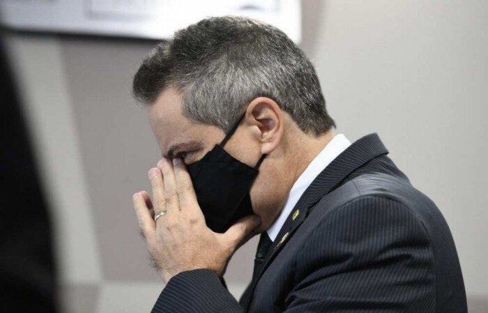 Comissão está apurando a existência do referido gabinete, que seria um assessoramento paralelo que alimentaria o presidente Bolsonaro com informações negacionistas no combate à pandemia do novo coronavírus/crédito: Edilson Rodrigues/Agência Senado Comissão está apurando a existência do referido gabinete, que seria um assessoramento paralelo que alimentaria o presidente Bolsonaro com informações negacionistas no combate à pandemia do novo coronavírus/crédito: Edilson Rodrigues/Agência Senado