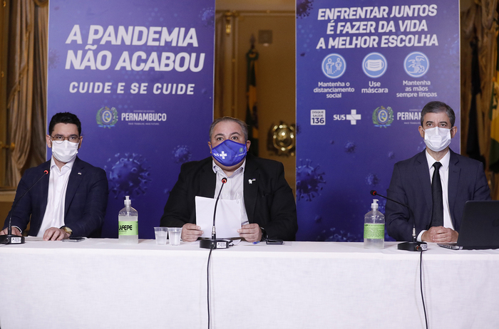 /Secretários estaduais anunciaram medidas no Palácio do Campo das Princesas. Foto: Hélia Scheppa/SEI
