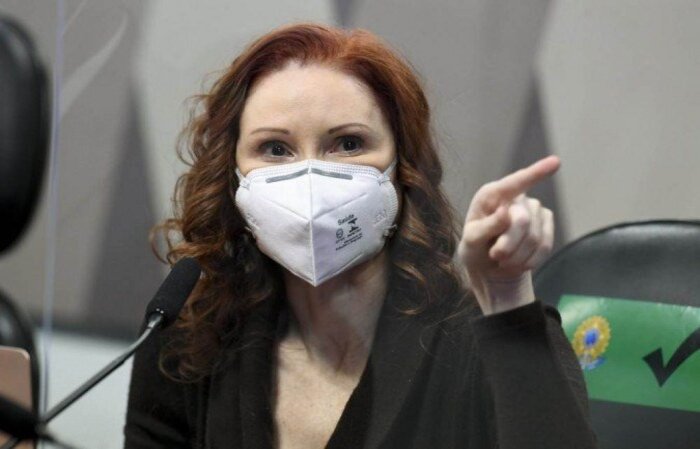 Pesquisadora e microbiologista disse aos senadores em depoimento à CPI que o comportamento do presidente Jair Bolsonaro "induz as pessoas a comportamentos de risco" durante a pandemia/crédito: Jefferson Rudy/Agência Senado Pesquisadora e microbiologista disse aos senadores em depoimento à CPI que o comportamento do presidente Jair Bolsonaro "induz as pessoas a comportamentos de risco" durante a pandemia/crédito: Jefferson Rudy/Agência Senado