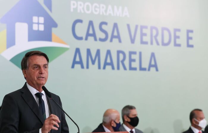 No dia 7 de maio, o presidente afirmou que o decreto contra as medidas de restrições está pronto. No entanto, ele não informou se irá usá-lo ou quando/Marcos Corrêa/PR No dia 7 de maio, o presidente afirmou que o decreto contra as medidas de restrições está pronto. No entanto, ele não informou se irá usá-lo ou quando/Marcos Corrêa/PR