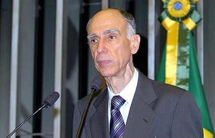 Acometido pelo Alzheimer, ele estava internado em um hospital de Brasília/Agência Senado/Reprodução Acometido pelo Alzheimer, ele estava internado em um hospital de Brasília/Agência Senado/Reprodução