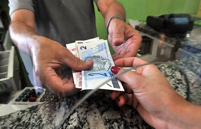 Estudo revelou queda de 7,05% na renda efetiva na região, média brasileira ficou em 2,2%/Marcello Casal Jr/Agência Brasil Estudo revelou queda de 7,05% na renda efetiva na região, média brasileira ficou em 2,2%/Marcello Casal Jr/Agência Brasil