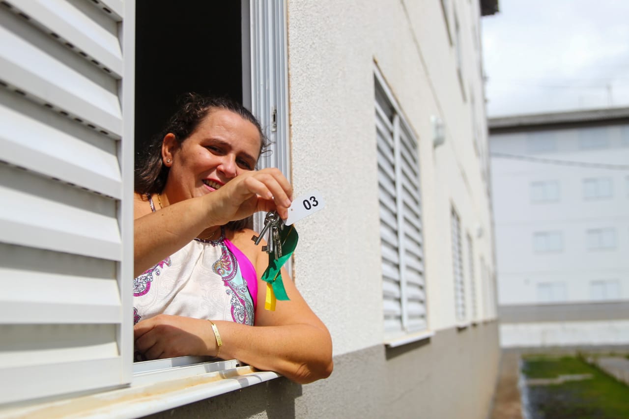 A atendente Maria Gabriela se emociona ao relembrar sua trajetória./Sandy James / Esp. DP FOTO A atendente Maria Gabriela se emociona ao relembrar sua trajetória./Sandy James / Esp. DP FOTO