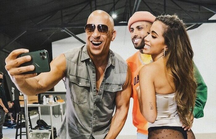 A cantora posou ao lado do astro Vin Diesel e do produtor Nicky Jam ao anunciar canção/Foto: Instagram/Reprodução A cantora posou ao lado do astro Vin Diesel e do produtor Nicky Jam ao anunciar canção/Foto: Instagram/Reprodução