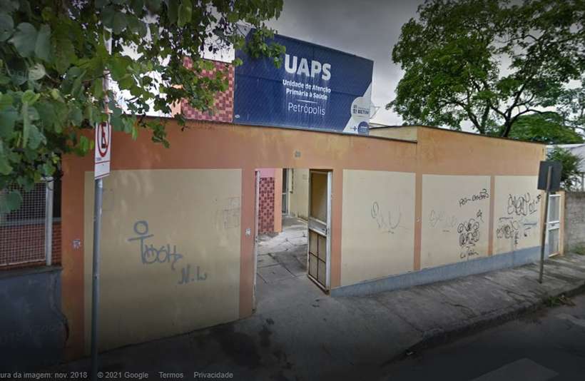 /A câmara de refrigeração da UBS Jardim Petrópolis, em Betim, foi encontrada desligada na manhã desta segunda-feira (21). Foto: Google Maps/Reprodução /A câmara de refrigeração da UBS Jardim Petrópolis, em Betim, foi encontrada desligada na manhã desta segunda-feira (21). Foto: Google Maps/Reprodução
