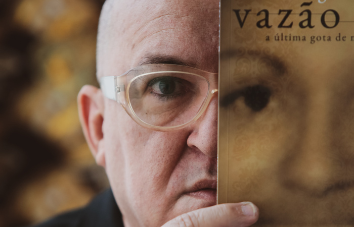 O livro começou a ser escrito assim que o autor soube do câncer fulminante da sua irmã/Foto: Rafa Cusato/Divulgação O livro começou a ser escrito assim que o autor soube do câncer fulminante da sua irmã/Foto: Rafa Cusato/Divulgação