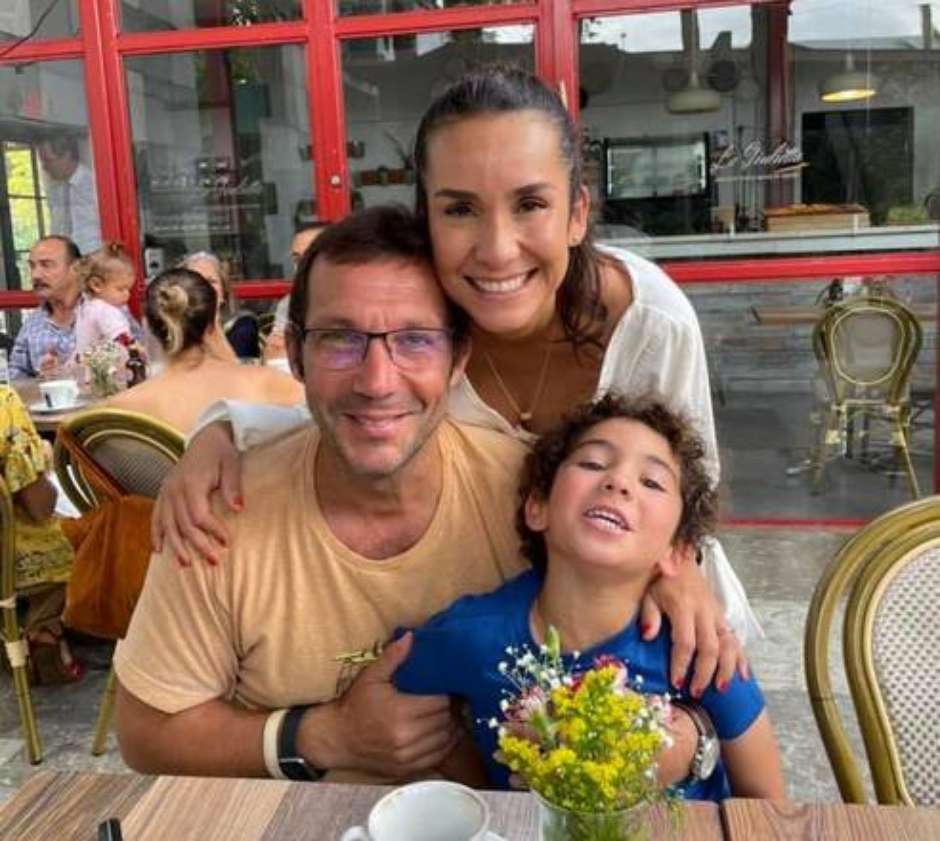 /Ao menos 159 pessoas seguem desaparecidas depois que um prédio residencial de 12 andares desabou na Flórida. Foto: Reprodução/Redes sociais /Ao menos 159 pessoas seguem desaparecidas depois que um prédio residencial de 12 andares desabou na Flórida. Foto: Reprodução/Redes sociais
