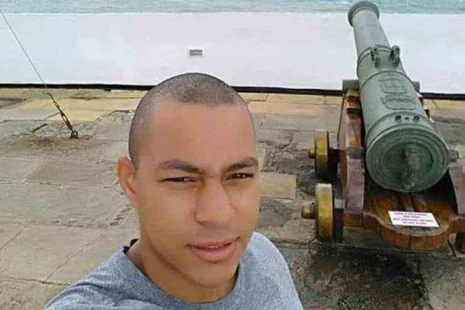 /Felipe Gomes Cris&oacute;stomo, de 30 anos, foi para o M&eacute;xico em 13 de abril e fez o &uacute;ltimo contato com a fam&iacute;lia quatro dias depois. Foto: Reprodu&ccedil;&atilde;o/Facebook