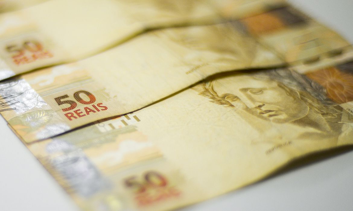/Foram contratados R$ 10 bilhões dos R$ 25 bilhões disponíveis. Foto: Marcello Casal Jr/Agência Brasil