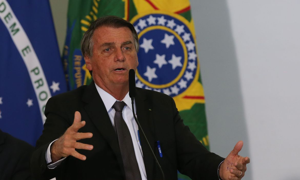 /Bolsonaro disse que deve vetar trecho em respeito ao contribuinte. Foto: Fábio Rodrigues/Agência Brasil /Bolsonaro disse que deve vetar trecho em respeito ao contribuinte. Foto: Fábio Rodrigues/Agência Brasil