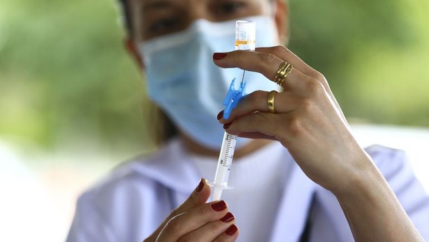 /A estimativa da chegada de novas doses em agosto aumentou para 63,3 milhões. Foto: Marcelo Camargo/Agência Brasil /A estimativa da chegada de novas doses em agosto aumentou para 63,3 milhões. Foto: Marcelo Camargo/Agência Brasil