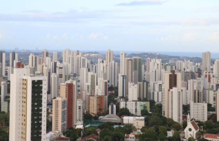 Proposta de alugar apartamentos atrav&eacute;s de sites, pelo cart&atilde;o de cr&eacute;dito e sem fiador ou fian&ccedil;a, j&aacute; acontece na cidade/Foto: Gabriel Melo/Esp.DP