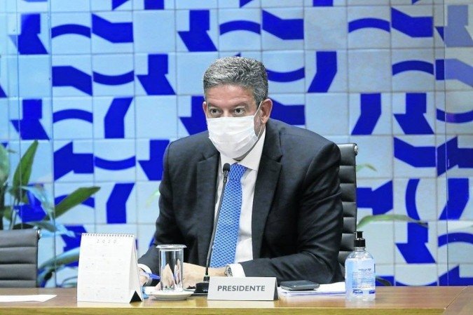 /Presidente da Câmara afirmou é que inexistem negociações para que novo programa de transferência de renda do governo tenha pagamentos de R$ 400 e disse que "tudo será feito dentro do teto". Foto: Luis Macedo/Câmara dos Deputados