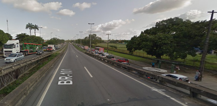 As ações de recuperação do pavimento acontecem no trecho da UFPE no segmento entre a rotatória e o colégio militar, sentido Jaboatão./Google Maps/Reprodução