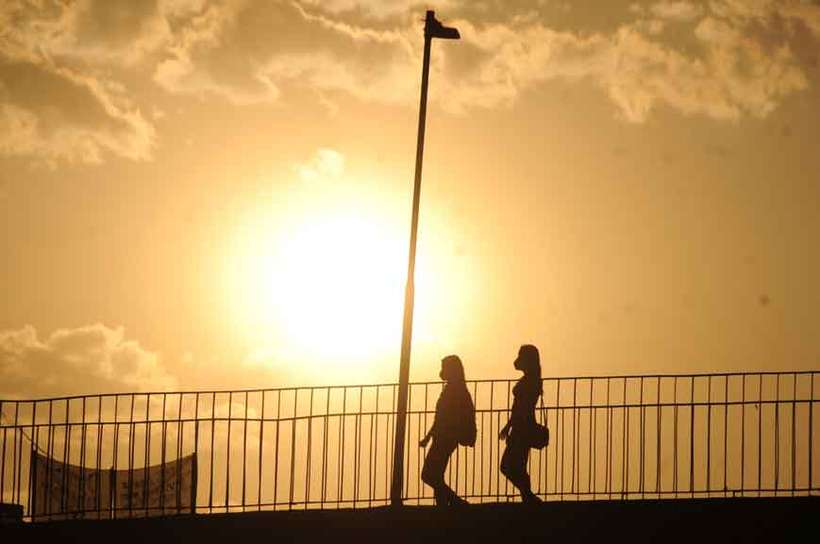 Tarde de sol escaldante em BH: projeção baseada em plataforma do IPCC mostra cidade sujeita a impacto de 3,6°C e média de temperatura equivalente à de Salvador atualmente./Juarez Rodrigues/EM/D.A Press Tarde de sol escaldante em BH: projeção baseada em plataforma do IPCC mostra cidade sujeita a impacto de 3,6°C e média de temperatura equivalente à de Salvador atualmente./Juarez Rodrigues/EM/D.A Press