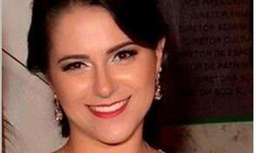 /V&iacute;tima era analista operacional e deixou dois g&ecirc;meos &oacute;rf&atilde;os de pai e m&atilde;e, j&aacute; que o rompimento da barragem tamb&eacute;m levou o marido de Juliana, Dennis Augusto. Foto: Arquivo/Pessoal