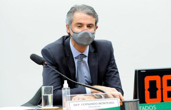 Comissão é presidida pelo deputado Fernando Monteiro (PP-PE)./Foto: Gustavo Sales/Câmara dos Deputados