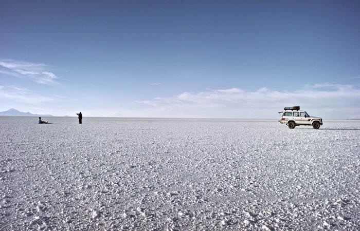 Deserto de sal boliviano é uma das diversas paisagens da América do Sul em 'King Kong en Asuncíon'/Aurora Filmes/Divulgação Deserto de sal boliviano é uma das diversas paisagens da América do Sul em 'King Kong en Asuncíon'/Aurora Filmes/Divulgação