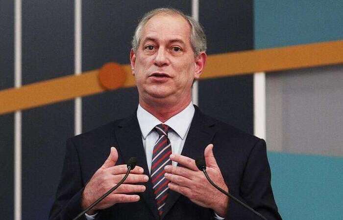 Ciro Gomes foi às redes sociais para se justificar/Foto: Miguel Schincariol/AFP Ciro Gomes foi às redes sociais para se justificar/Foto: Miguel Schincariol/AFP