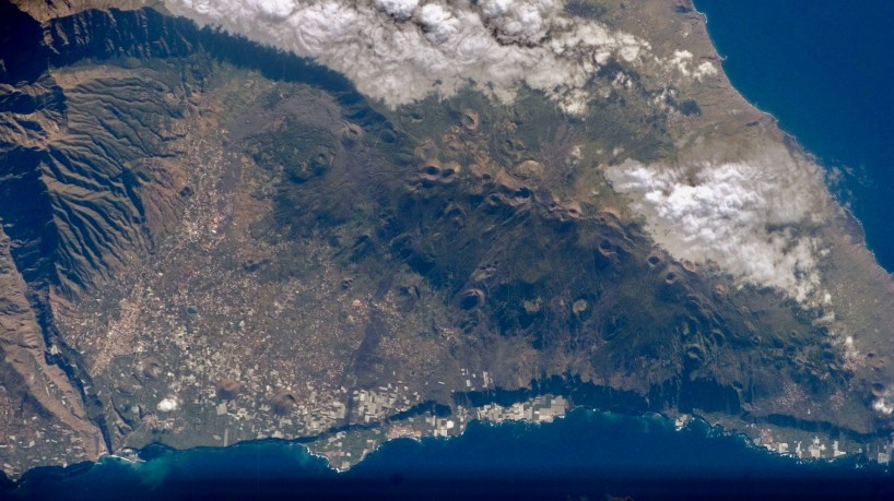 /Vulcão Cumbre Vieja tem gerado abalos sísmicos na ilha de La Palma, no arquipélago das Canárias. Foto: Nasa /Vulcão Cumbre Vieja tem gerado abalos sísmicos na ilha de La Palma, no arquipélago das Canárias. Foto: Nasa