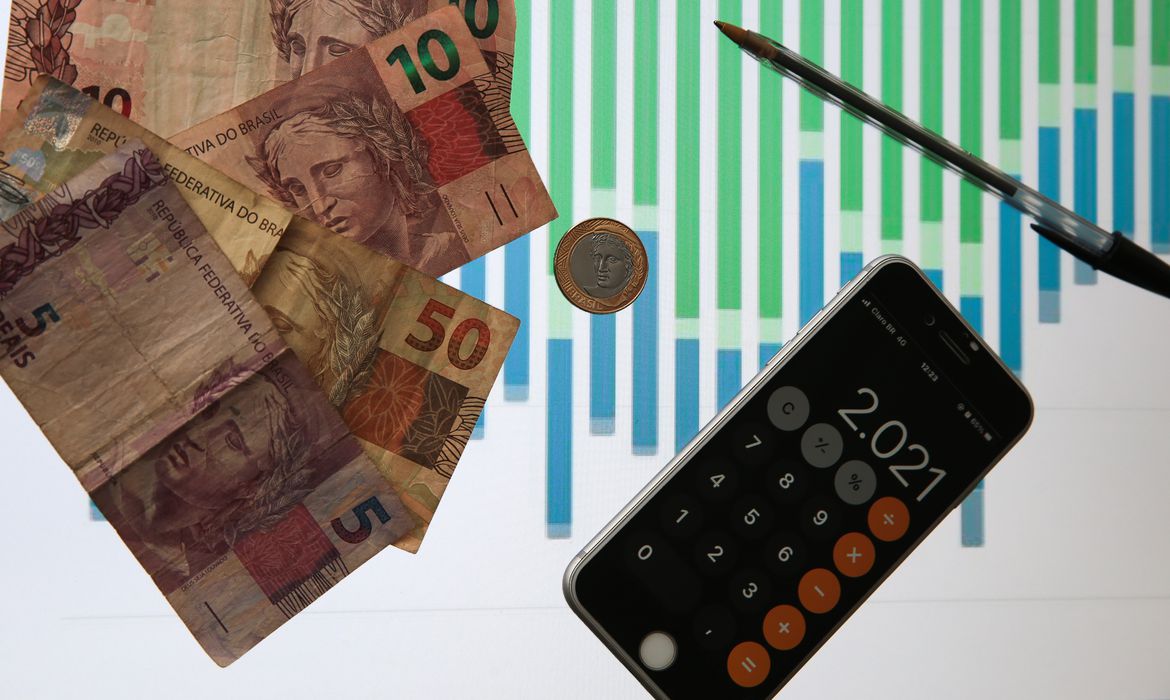 /Títulos mais procurados foram os vinculados à inflação. Foto: Marcelo Casal Jr/Agência Brasil