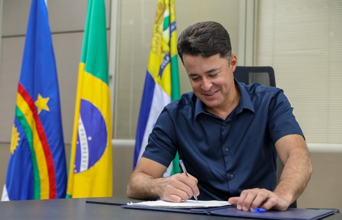 A depender da função, as vagas têm salários que variam de R$ 5.452,21 e R$ 10.904,42/Foto: Chico Bezerra/PMJG A depender da função, as vagas têm salários que variam de R$ 5.452,21 e R$ 10.904,42/Foto: Chico Bezerra/PMJG
