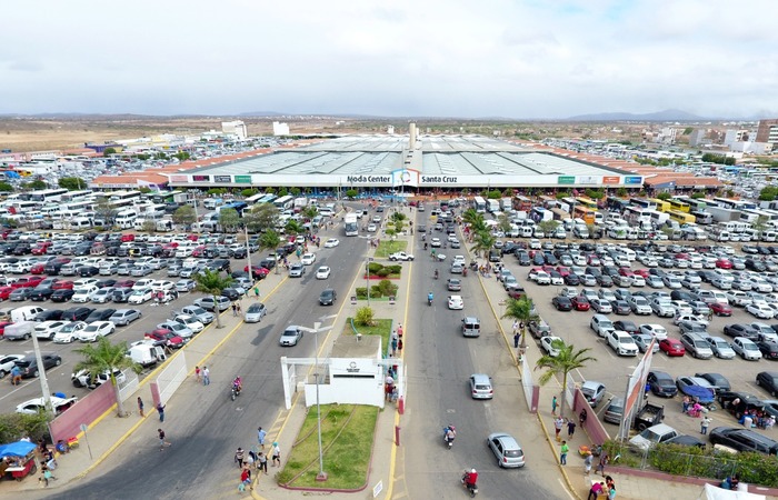 Em novembro, feiras passam a ser aos domingos e segundas-feiras; também foi lançado um novo aplicativo/Foto: Moda Center/Divulgação Em novembro, feiras passam a ser aos domingos e segundas-feiras; também foi lançado um novo aplicativo/Foto: Moda Center/Divulgação