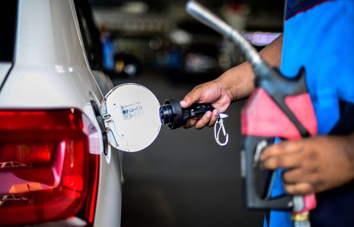 Preço do litro para as distribuidoras vai passar para R$ 3,06/Marcello Casal Jr/Agência Brasil Preço do litro para as distribuidoras vai passar para R$ 3,06/Marcello Casal Jr/Agência Brasil