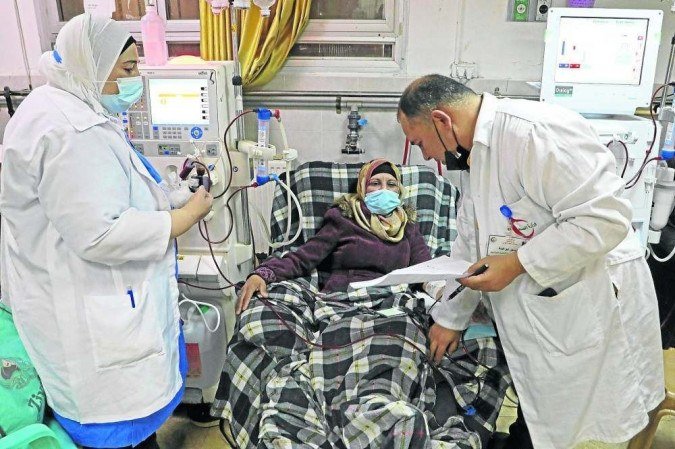 (A estimativa é de que de 20% a 40% dos infectados pelo Sars-CoV-2 têm lesão renal aguda, que pode demandar a hemodiálise. Foto: Hazem Bader/AFP -) /A estimativa é de que de 20% a 40% dos infectados pelo Sars-CoV-2 têm lesão renal aguda, que pode demandar a hemodiálise. Foto: Hazem Bader/AFP -