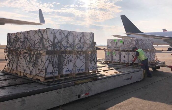 Contrato prevê fornecimento de 100 milhões de doses até dezembro/Foto: Divulgação UPS Contrato prevê fornecimento de 100 milhões de doses até dezembro/Foto: Divulgação UPS