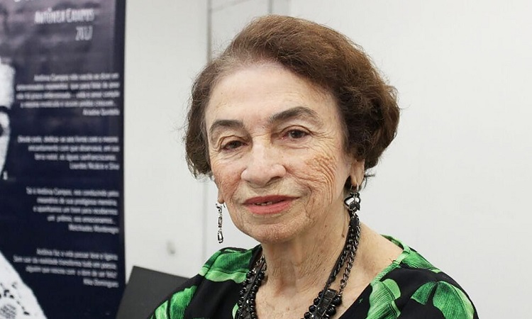 O livro &eacute; um resgate hist&oacute;rico do Vapor Comendador Peixoto, navio que foi marco da navega&ccedil;&atilde;o fluvial entre as cidades de Penedo e Piranhas/Divulga&ccedil;&atilde;o