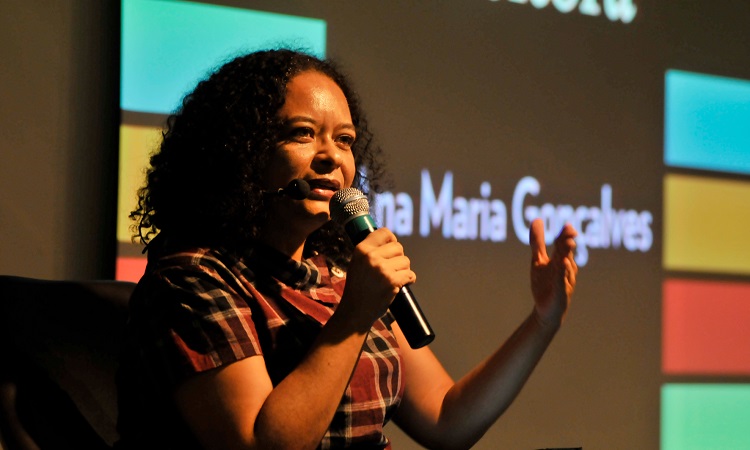 O lançamento conta com o encontro online reunindo o filósofo Eduardo Oliveira, a escritora Ana Maria Gonçalves (foto), a filósofa Sueli Carneiro e o músico Tiganá Santana/Christina Rufatto/Divulgação