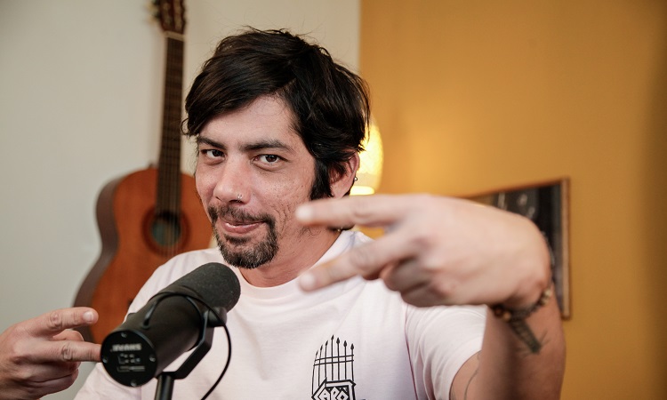 Com episódios apresentados por Chinaina, a ideia do programa é criar mais espaços e oportunidades para a música independente brasileira/Pamella Gachido/Divulgação
