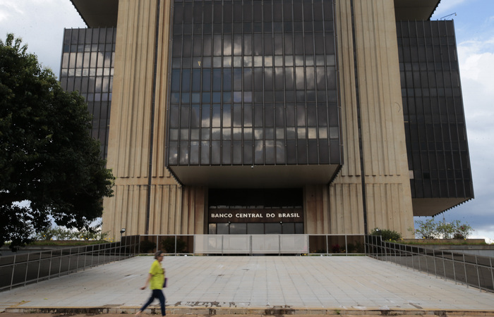 Auxílio emergencial e digitalização aumentaram inclusão financeira/Foto: Marcello Casal Jr/Agência Brasil