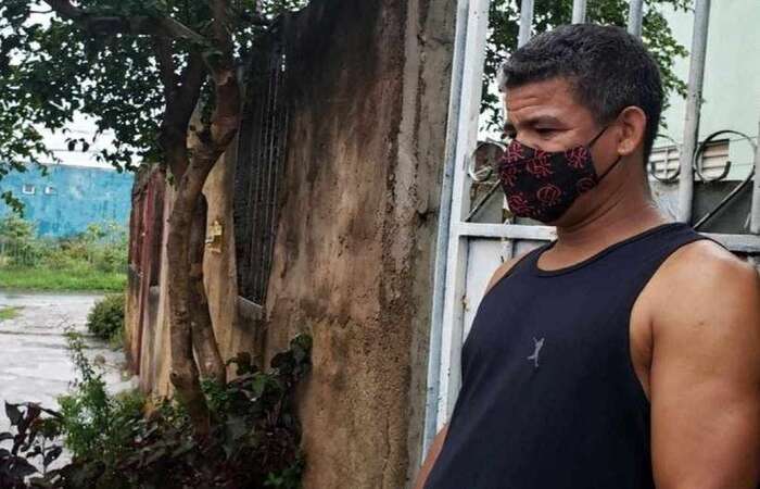 Jos&eacute; Emerson Santana, padrasto de adolescente, conta que a fam&iacute;lia est&aacute; aliviada e que aguardam a volta da jovem/Carlos Vieira/CB/DA Press