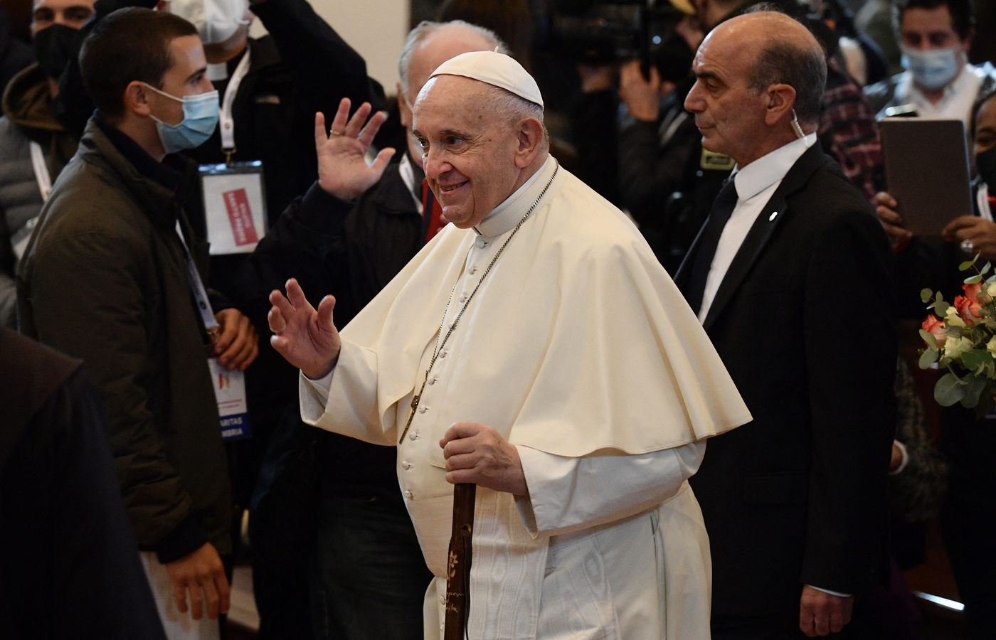 Francisco homenageou dois correspondentes veteranos no Vaticano/Foto: FILIPPO MONTEFORTE / AFP Francisco homenageou dois correspondentes veteranos no Vaticano/Foto: FILIPPO MONTEFORTE / AFP