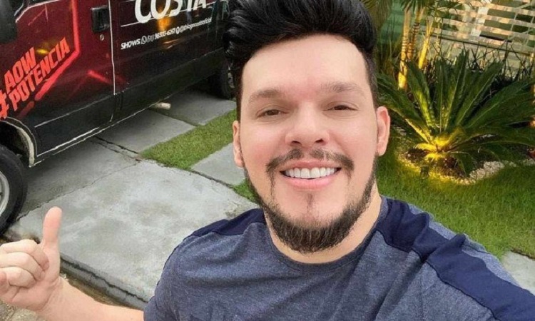 Cantor está na UTI após acidente entre moto aquática e lancha. Ele passou por duas cirurgias e segue sem previsão de alta/Reprodução/Instagram