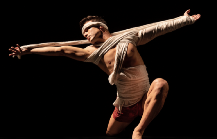 'Cura' é apresentado no Teatro Guararapes neste fim de semana/Leo Aversa/Divulgação 'Cura' é apresentado no Teatro Guararapes neste fim de semana/Leo Aversa/Divulgação