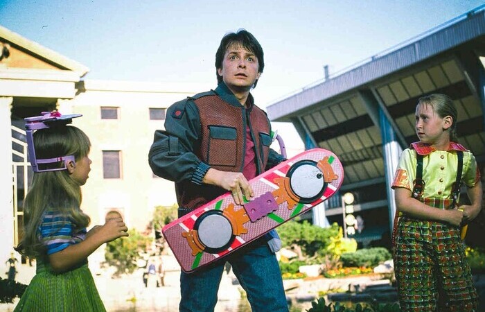 O skate flutuante marcou uma geração inteira que queria ver a invenção se tornar real/Foto: Universal Pictures/Divulgação O skate flutuante marcou uma geração inteira que queria ver a invenção se tornar real/Foto: Universal Pictures/Divulgação