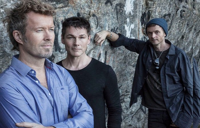 Morten Harket (vocal), Magne Furuholmen (teclado) e Påul Waaktaar (guitarra) voltam aos palcos pernambucanos/Divulgação Morten Harket (vocal), Magne Furuholmen (teclado) e Påul Waaktaar (guitarra) voltam aos palcos pernambucanos/Divulgação