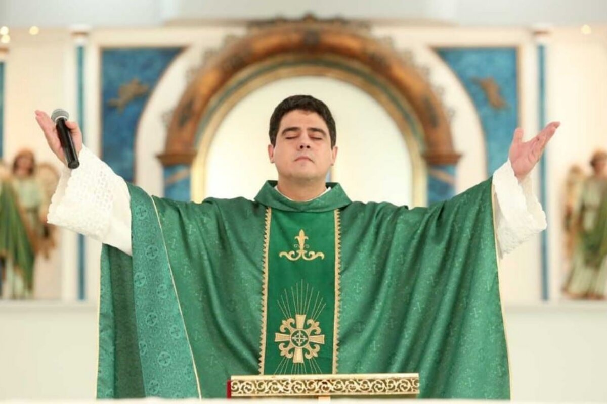 O religioso ainda afirmou que se a polícia descobrir a contabilidade burlada, será pego; advogado presente também aponta erros nos documentos/Divulgação/ Afipe O religioso ainda afirmou que se a polícia descobrir a contabilidade burlada, será pego; advogado presente também aponta erros nos documentos/Divulgação/ Afipe