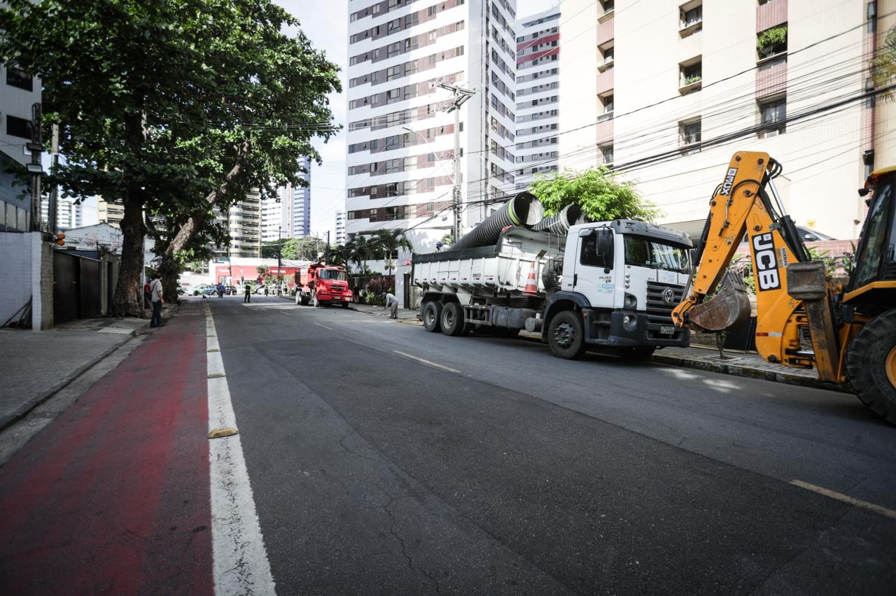 Serviço foi realizado para eliminar ponto crítico de alagamento da via e teve investimentos da ordem de R$ 3 milhões./Prefeitura do Recife/Rodolfo Loepert Serviço foi realizado para eliminar ponto crítico de alagamento da via e teve investimentos da ordem de R$ 3 milhões./Prefeitura do Recife/Rodolfo Loepert