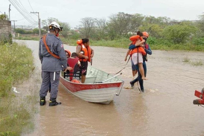 66 cidades do estado enfrentam situação de emergência. Mais de 4 mil pessoas estão desabrigadas./GovBa/Twitter