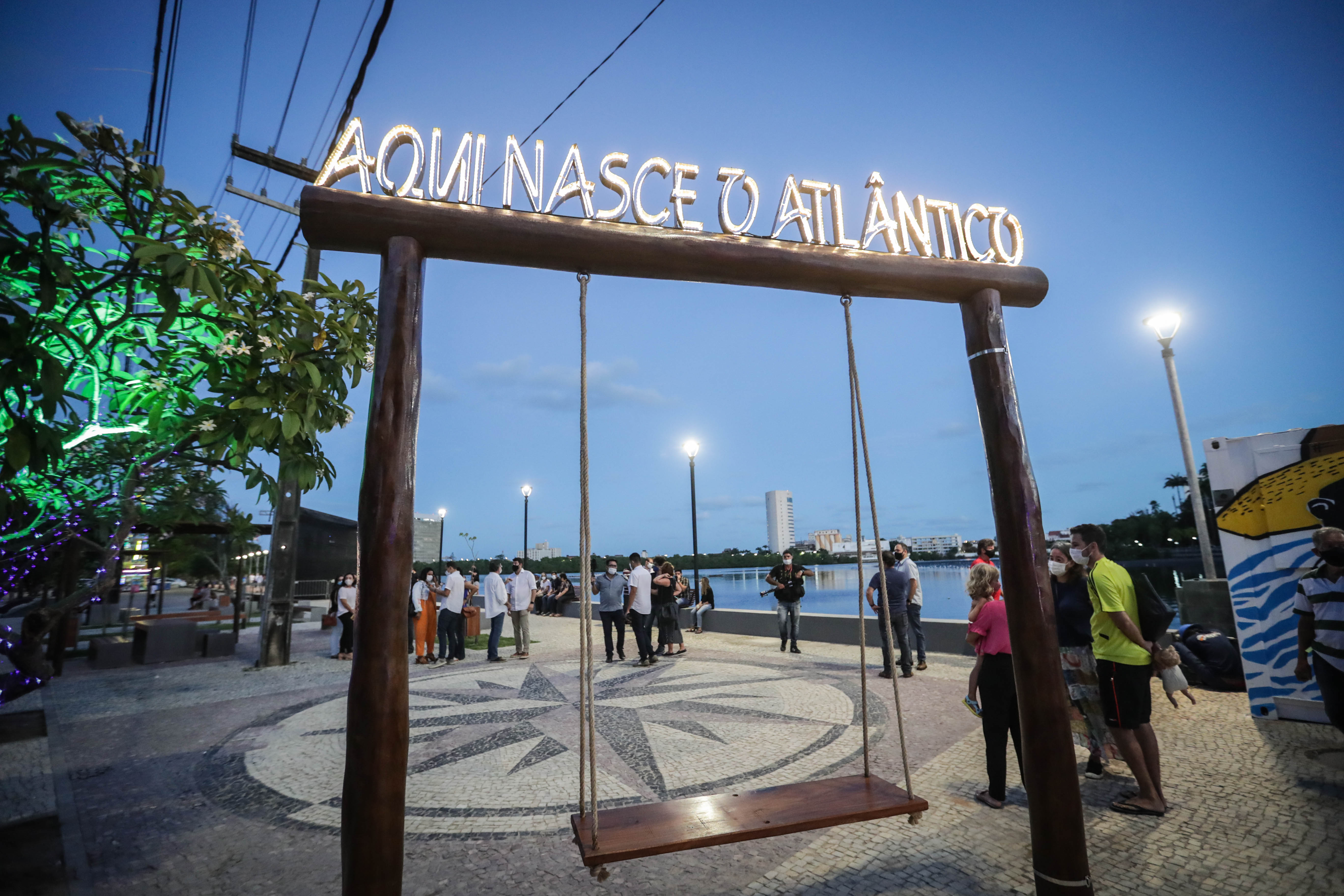 Encontro dos Rios faz referência a uma antiga brincadeira da cidade que conta que o encontro dos Rios Capibaribe e Beberibe formam o Oceano Atlântico./Rodolfo Loepert / PCR